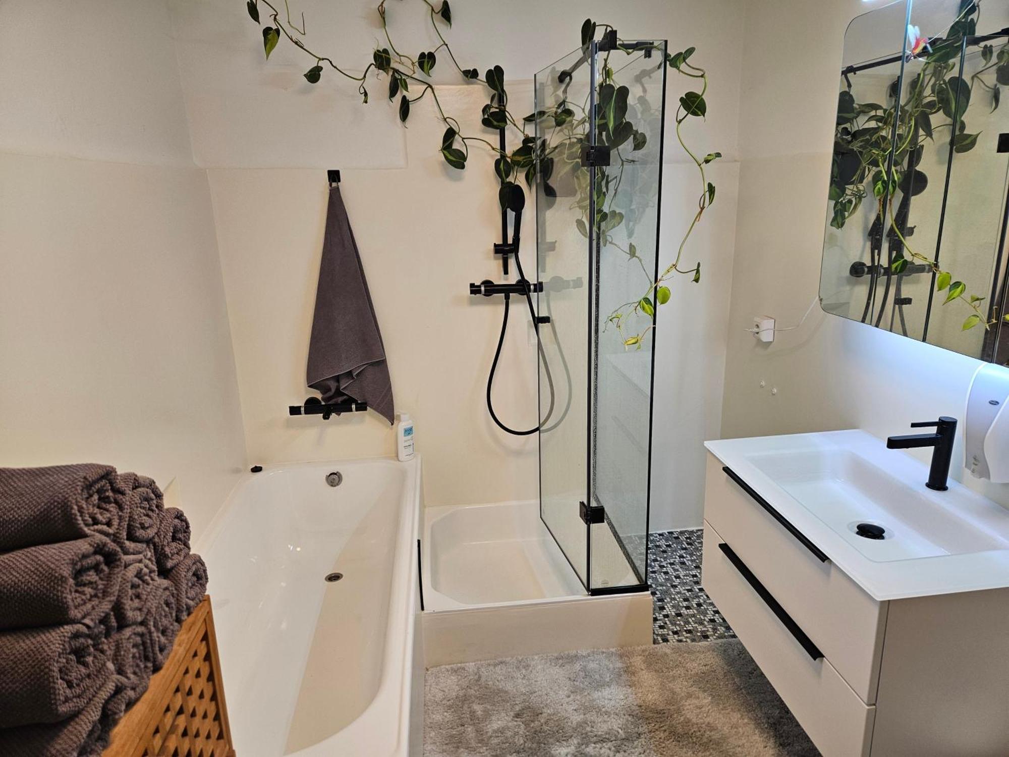Premium Apartment Mit Privatem Whirlpool, Sauna, Garten Sankt Martin am Grimming Ngoại thất bức ảnh